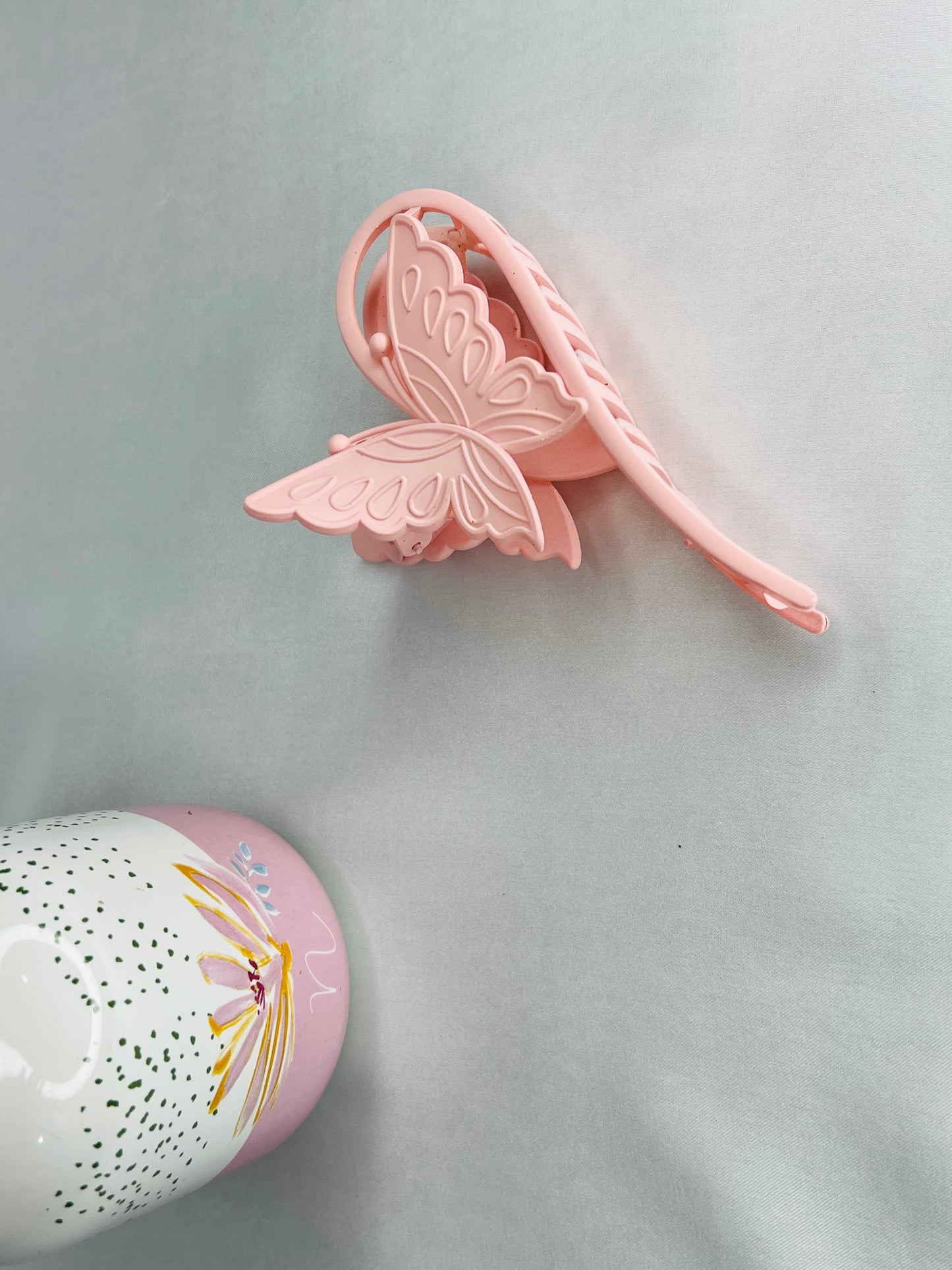 BUTTERFLY HAIR CLAW