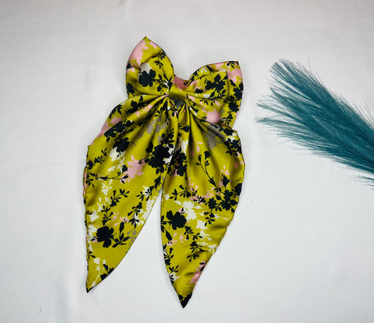 FLORAL BOW CLIP
