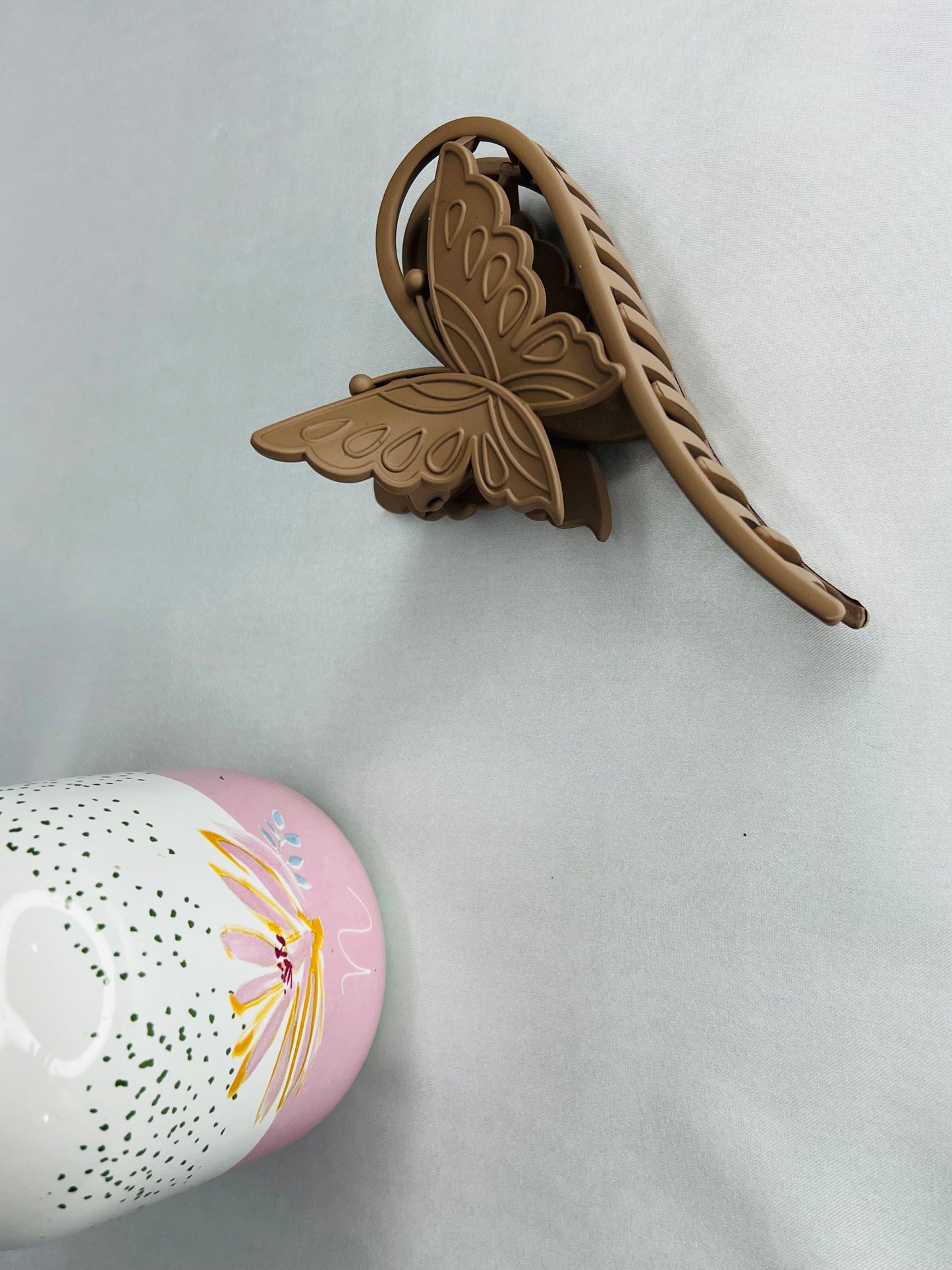 BUTTERFLY HAIR CLAW