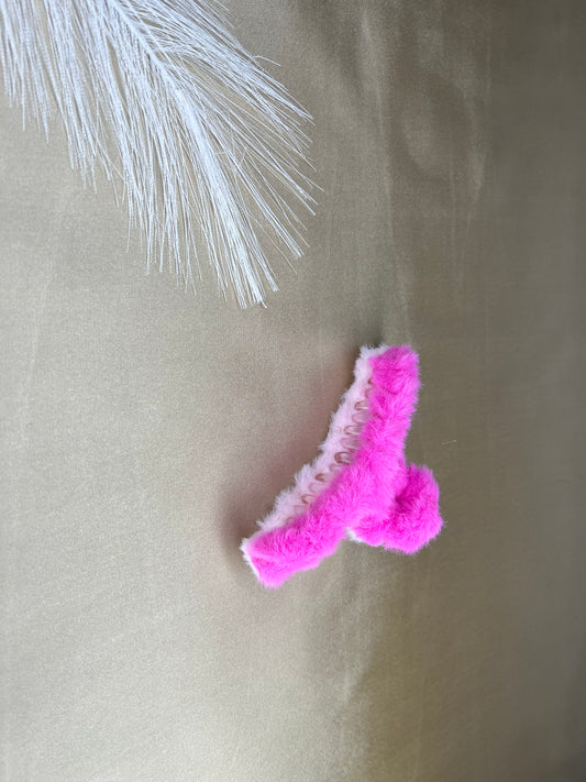 FLUFFY HAIR CLAW