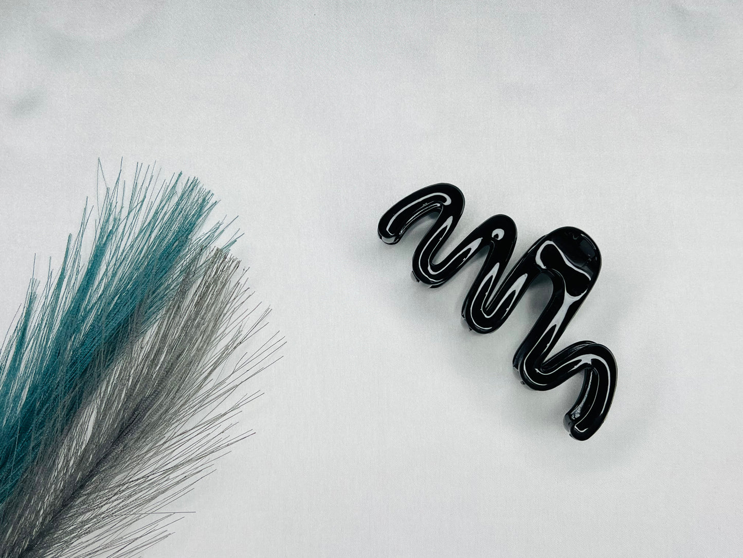 WAVE CLAW CLIP