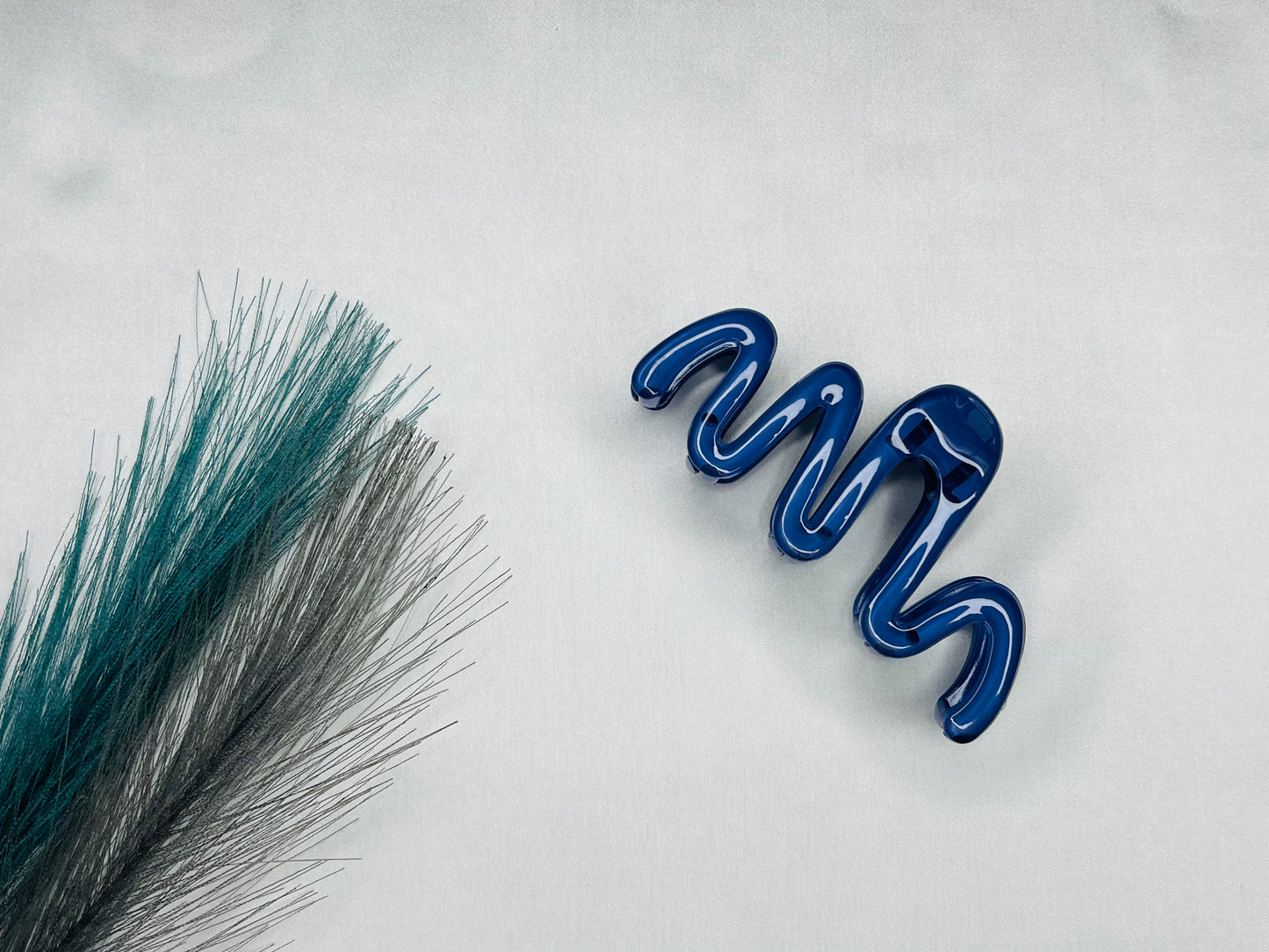 WAVE CLAW CLIP